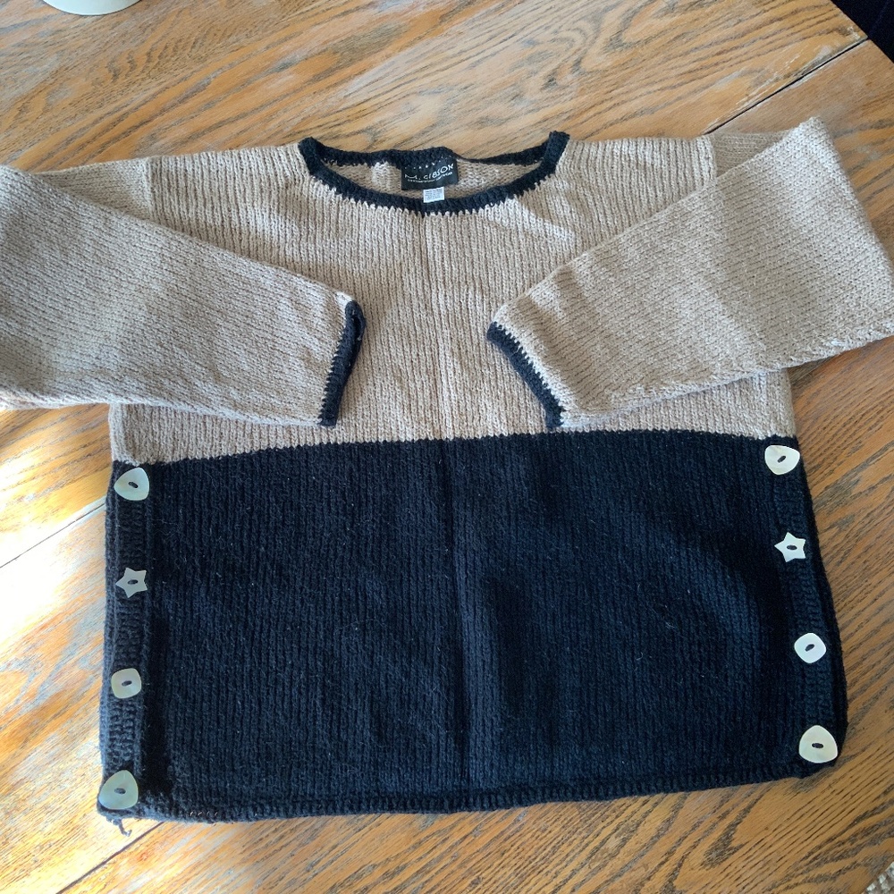 M.GIBSON cotton sweater with shell button sides/Made in Peru